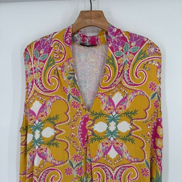 Cable and Gauge Womens top size 1X v Neck Floral Paisley Blouse Yellow knit - Picture 5 of 11